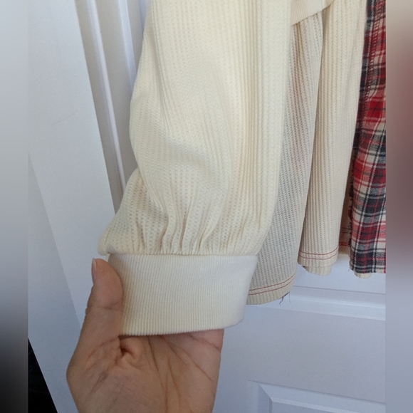 POL The Climb Around Neck Top Size  Small - Picture 5 of 12